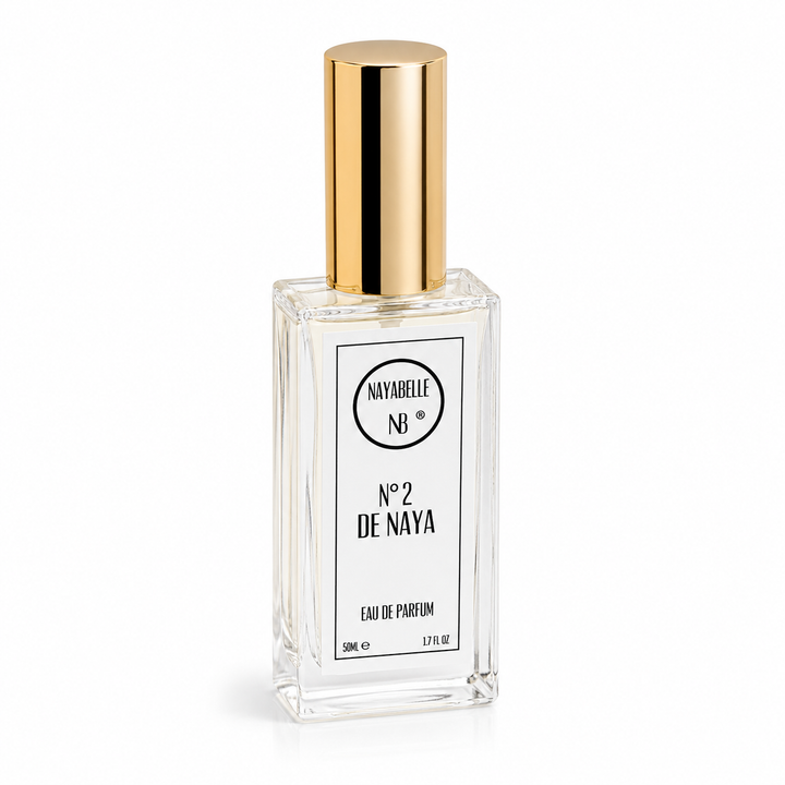 Flacon Parfum Privé N°2 De Naya 50ml · Eau de parfum poudrée signée Nayabelle. Notes de poudre de riz, rose, jasmin, musc et fève tonka pour un sillage doux et féminin. Fabriqué au Maroc.