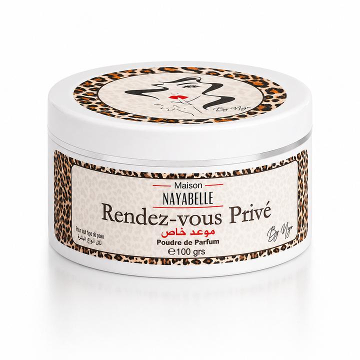 Boîte fermée de Poudre Parfumée Scintillante Rendez-vous Privé Nayabelle 100g. Couvercle au design léopard élégant, parfum poudré corps adapté à toutes les carnations. Sans talc, sans paraben.